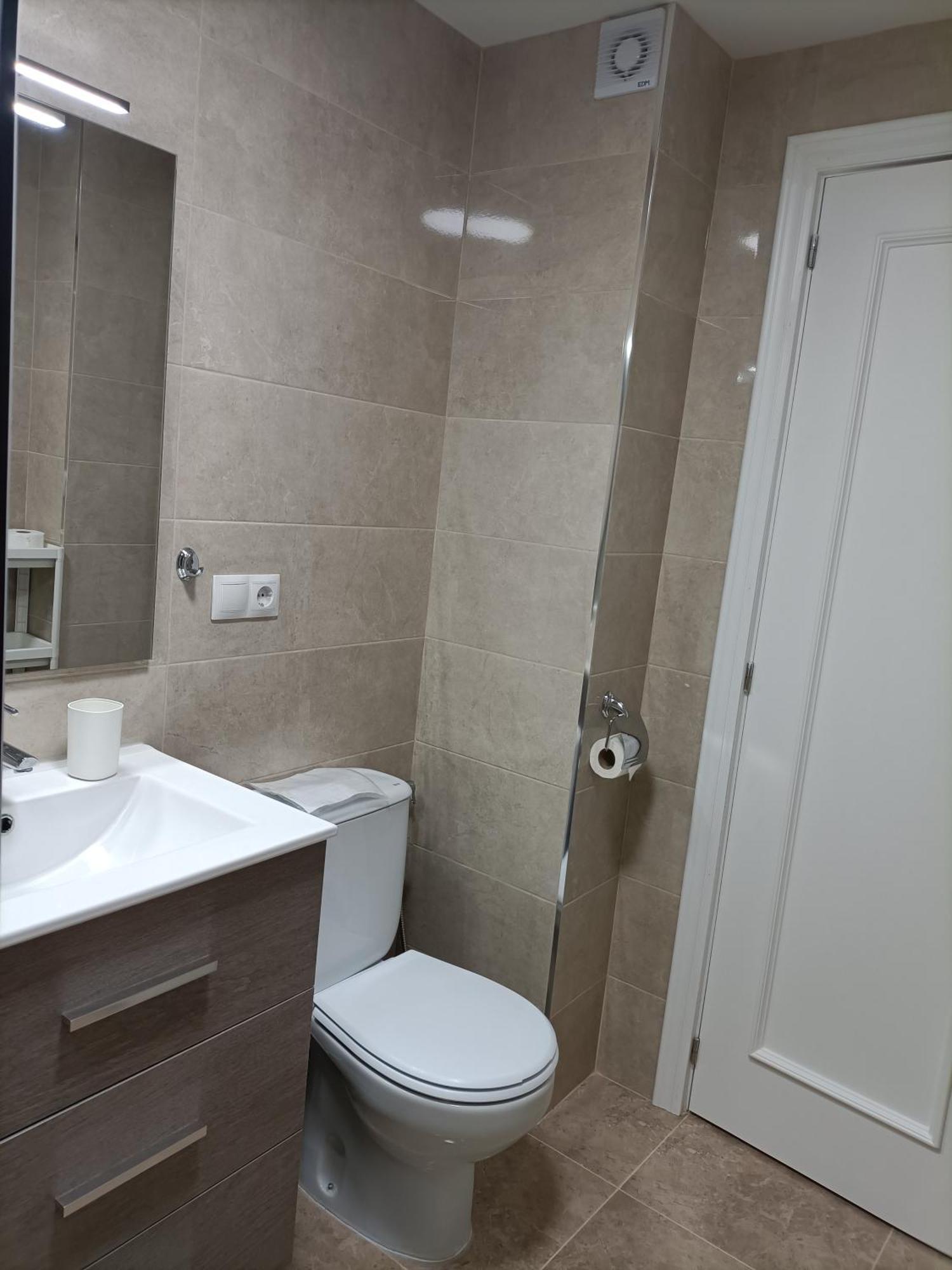Apto Palacios Con Calefaccion Y Parking Apartamento *