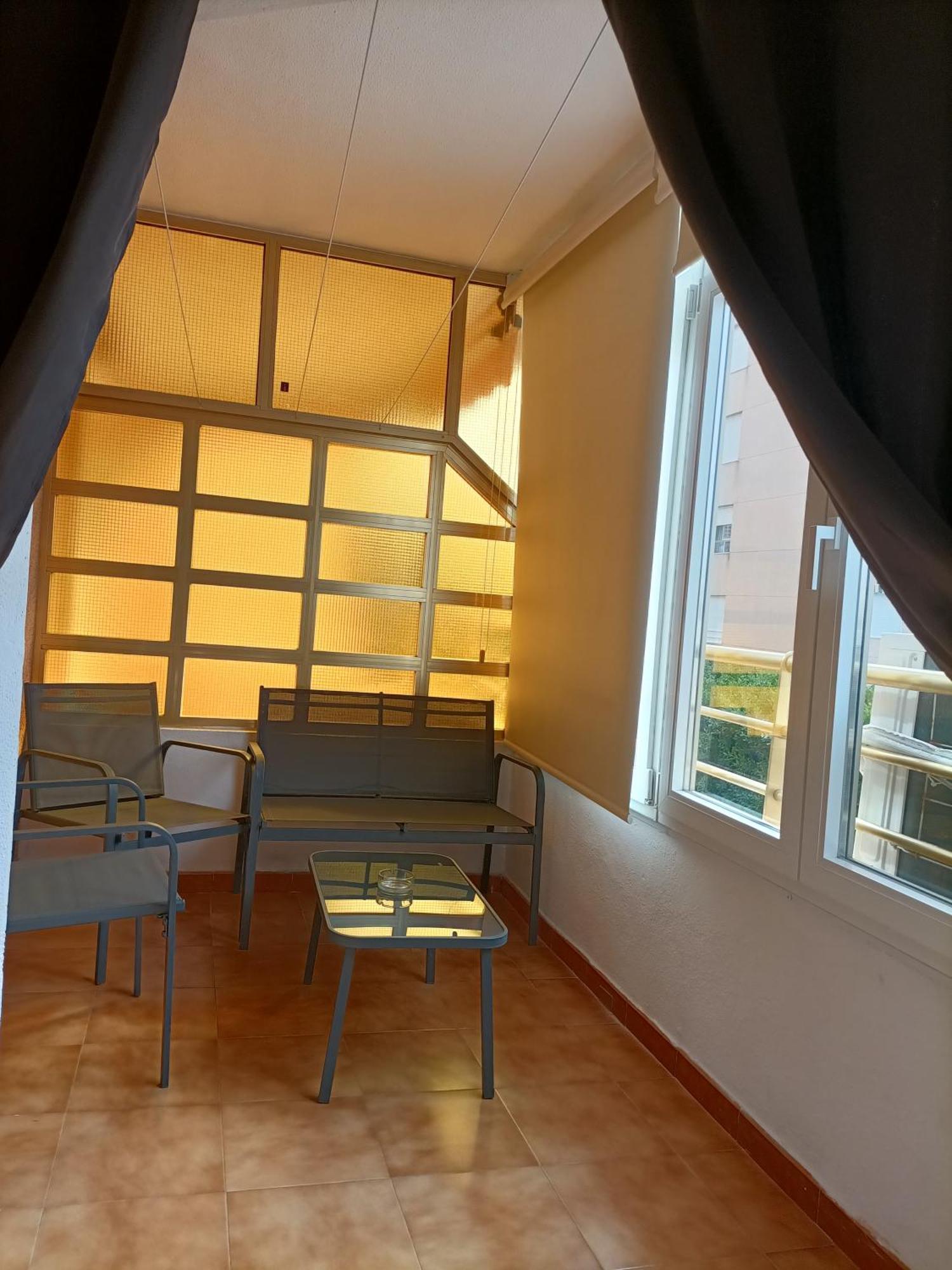 Apto Palacios Con Calefaccion Y Parking Apartamento